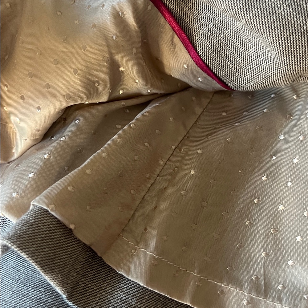 White House Black Market Gray Ruffle Blazer – Size 8 - Picture 8 of 8